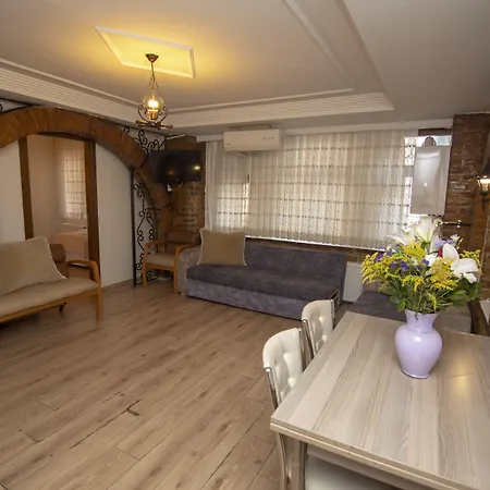 Desina Deluxe Hotel *
