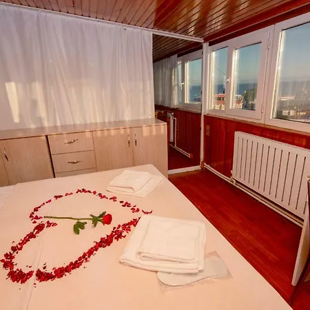 Desina Deluxe Otel